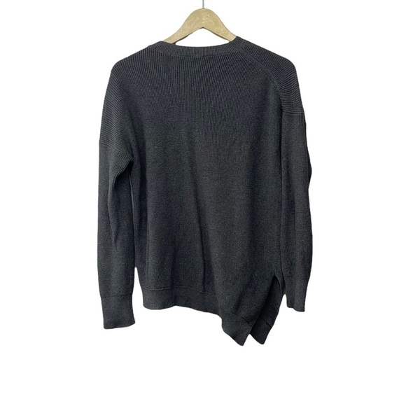 Athleta Gray Asymmetric Hem Side Slit Sweater Size Small Neutral Fall Outdoor - Picture 3 of 8